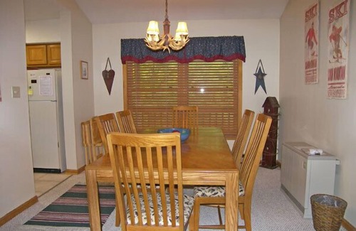 Lincoln Condo | Riverside, AC, deck, pool, swimming hole, tennis. RE304 by LRS