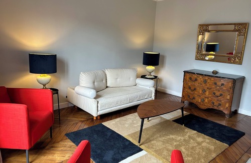 Bercy Apartment | Riverside Aparatment with Balcony