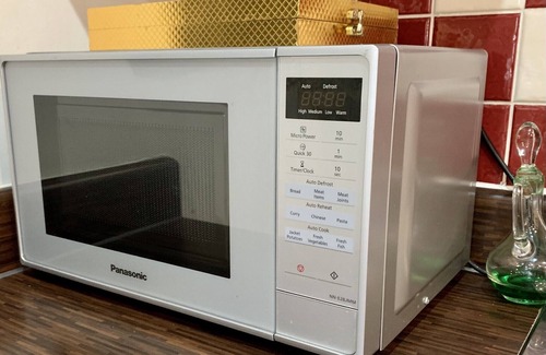 Richmond-upon-Thames Apartment | Riverside apartment near Hampton Court Palace