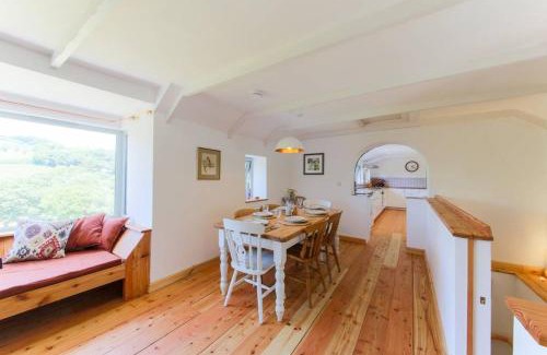 Bodmin House | Riverside barn on private wildlife estate