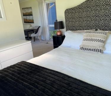 Clive Apartment | Riverside Bliss