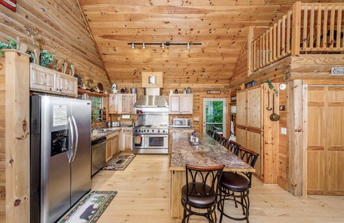 Lake Lure House | Riverside Cabin Retreat