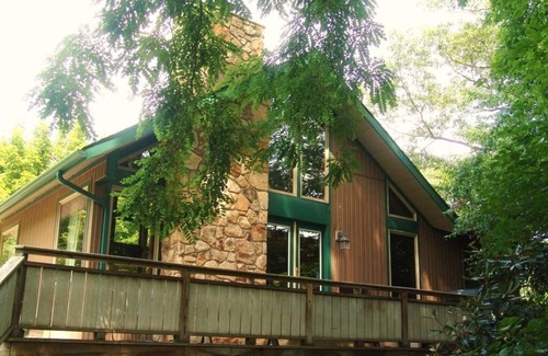 Confluence Ski Chalet | Riverside Chalet Plus