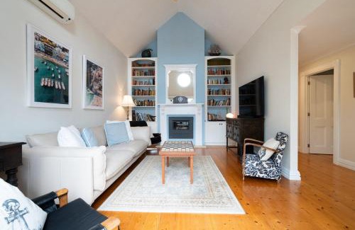 Barwon Heads House | Riverside Charm - A stone's throw to the river