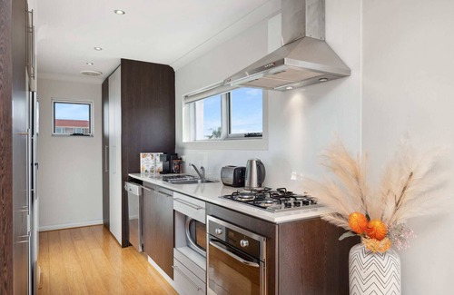 Applecross Apartment | Riverside Comfort 2BR Apartment*Applecross*