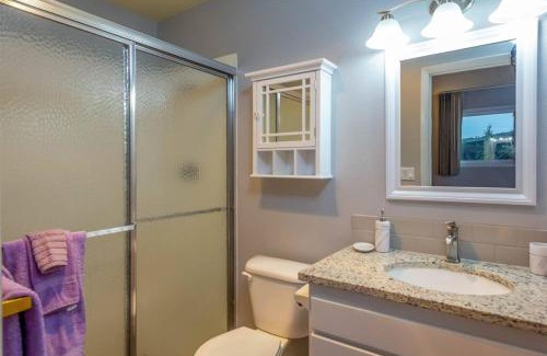 Bend House | Riverside Condo located Downtown Enjoy Nightlife