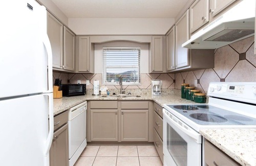 Pigeon Forge Condo | Riverside Condo W Mt. LeConte Views/Pigeon Forge