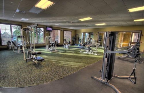 Pigeon Forge Apartment | Riverside Condo w/Deck