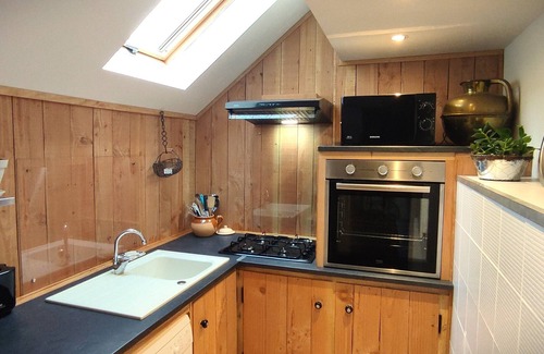 Courcy House | Riverside cottage, 15 mn from the beach, D-Day, ideal for family, quiet and nature