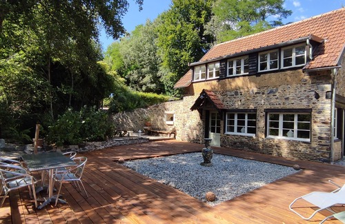 Courcy House | Riverside cottage, 15 mn from the beach, D-Day, ideal for family, quiet and nature