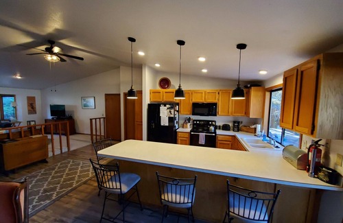 Deschutes River Woods House | Riverside Family Retreat On The Deschutes