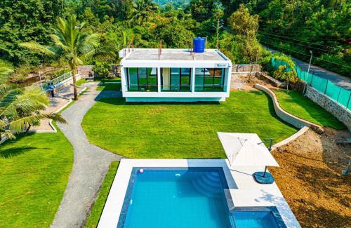 Murud Hotel | Riverside Farm