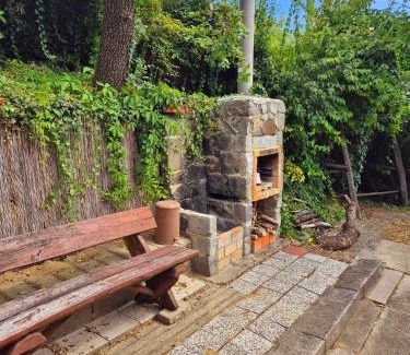 Chlaba House | Riverside Forest Guesthouse