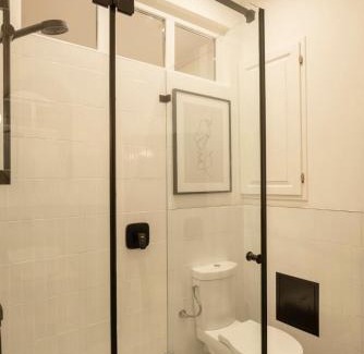 Stradom Apartment | Riverside Harmony