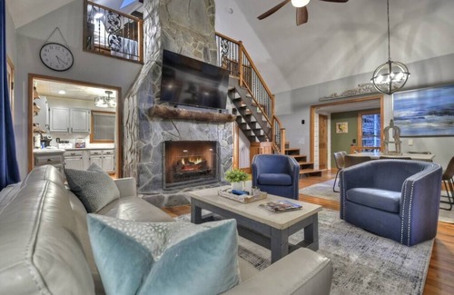 Blue Ridge Cabin | Riverside Hideaway | Free Night Offer!