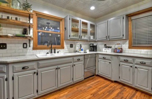 Blue Ridge Cabin | Riverside Hideaway | Free Night Offer!
