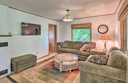 Cedar Falls House | Riverside Hideout: 3 Mi to Downtown Cedar Falls!