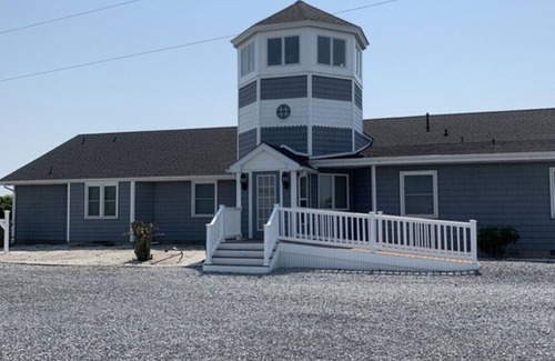 Fishing Creek House | Riverside Lodge Bed & Breakfast on the Honga River UNIT C