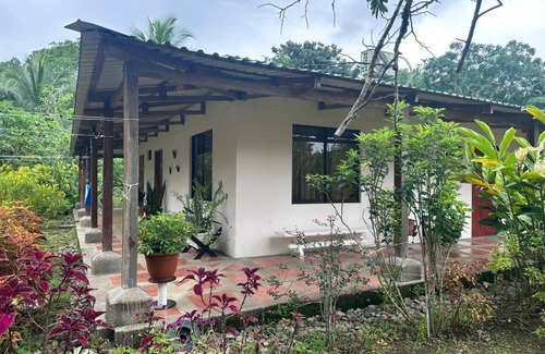 Las Horquetas Hotel | Riverside Lodge