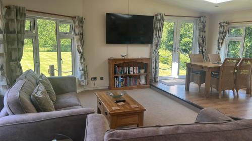 Mount House | Riverside Lodge