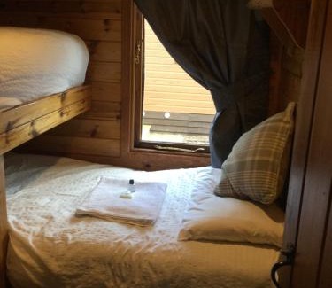 Aviemore Apartment | RIVERSIDE LODGE RETREAT
