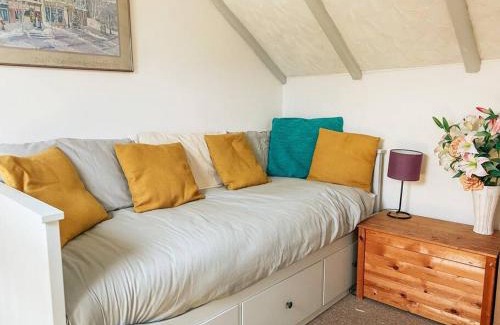 Newport Apartment | Riverside loft apartment