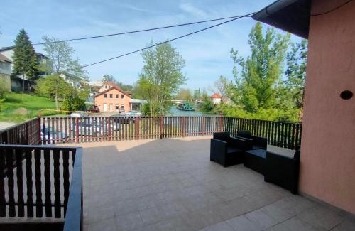Banja Luka House | Riverside Panorama Apartment 1 near City Center Brko 1