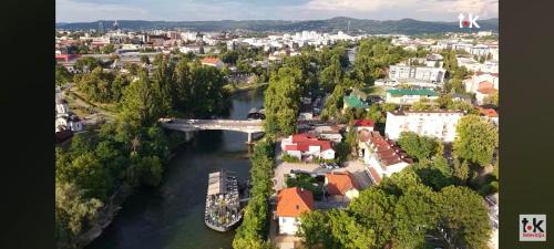 Banja Luka House | Riverside Panorama Apartment 1 near City Center Brko 1