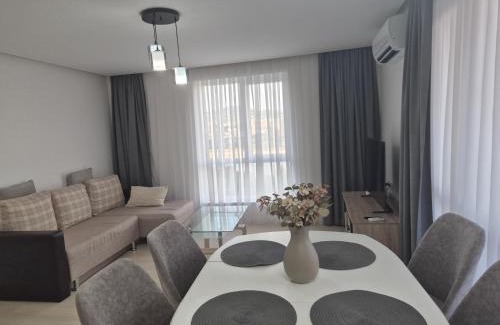 Dalgopo Apartment | Riverside Panorama