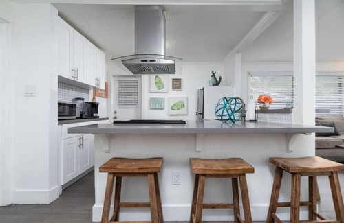Riverside Park Apartment | Riverside Park Tropical Flat #1 Charming apartment in lovely Fort Lauderdale.