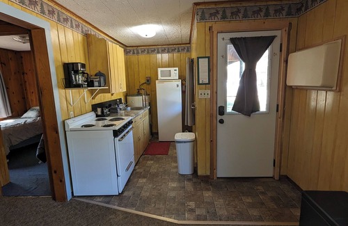Park Rapids Cabin | Riverside Point Resort #2 | 2 Bed, 1 Bath