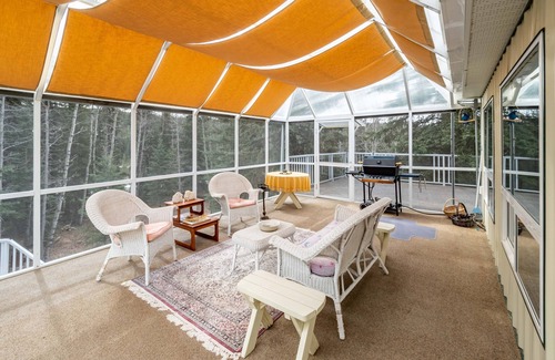 Waiparous Village Villa | Riverside Retreat - Secluded exotic villa in the Rocky mountains