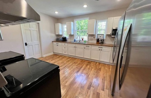 Fries Apartment | Riverside Refuge at The Washington Inn