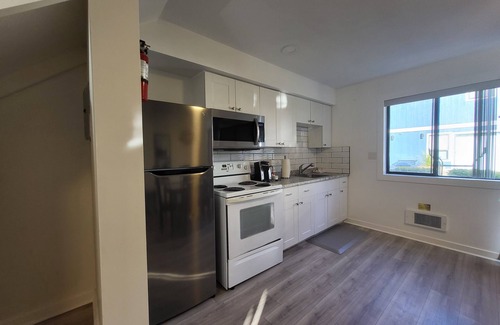 Regional District of Nanaimo House | Riverside Resort - One Bedroom Split-Level Condo