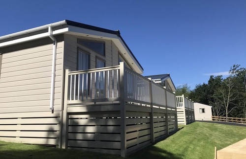 Rothbury Cabin | Riverside Rothbury Superior Lodge