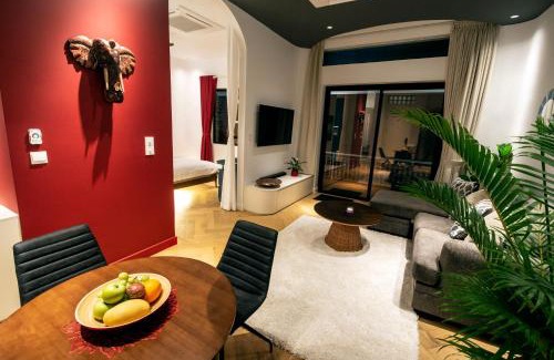 Daun Penh Apartment | Riverside Studio