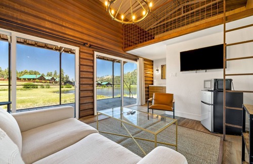 Springerville Cabin | Riverside Suite Casita 2