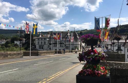 Llangollen Apartment | Riverside Suites Llangollen