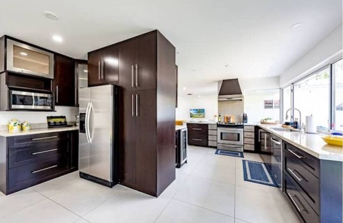 Riverside Park House | Riverside View and Access w/Pool