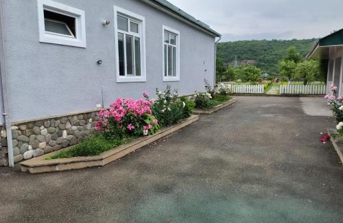 Qusar Villa | Riverside villa