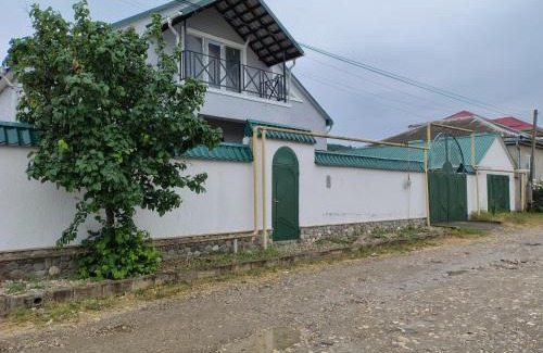 Qusar Villa | Riverside villa