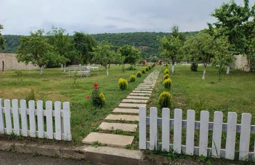 Qusar Villa | Riverside villa