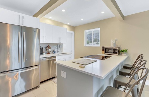 Pompano Beach Apartment | RiversideBright 3: Pompano Beach Retreat