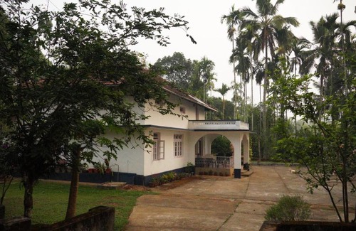 Kakabe House | Riverturns Estate Stay
