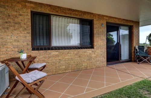 Forster Apartment | Riverview 1 - Modern. Coastal. Location