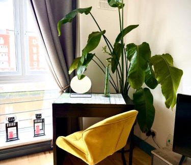 The Liberties Apartment | Riverview Apartment