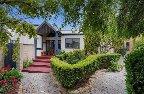 Warrnambool House | Riverview