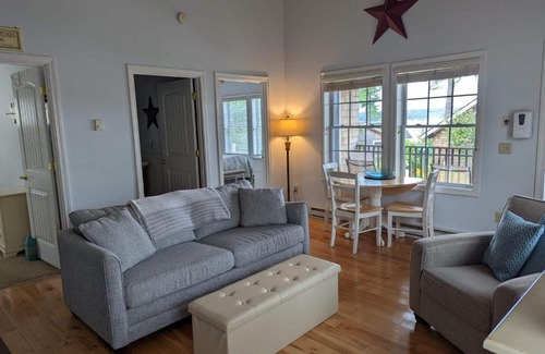 Edgecomb Apartment | Riverview cottage in Edgecomb Sheepscot Harbour Vacation Club Cottage #19