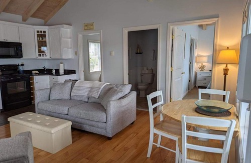 Edgecomb Apartment | Riverview cottage in Edgecomb Sheepscot Harbour Vacation Club Cottage #19