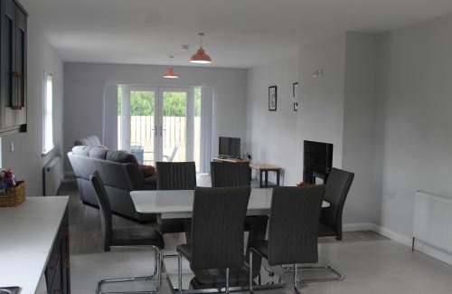 Cookstown House | Riverview Cottages